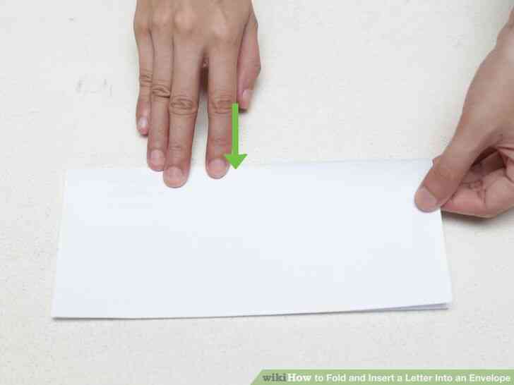 Image intitulée Plier et Insérer une Lettre Dans une Enveloppe à l